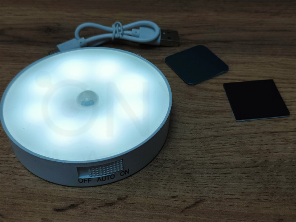 Лампа нічник з датчиком руху LED 6000К